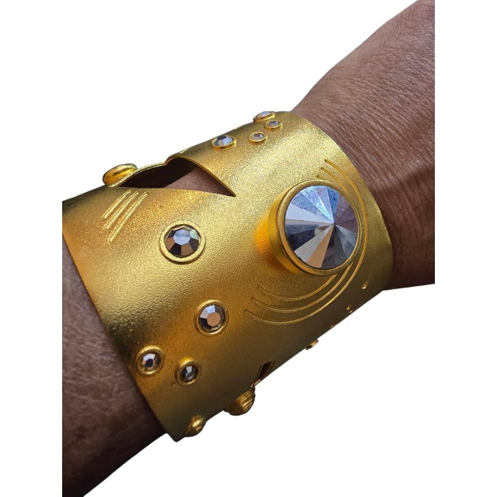 Vintage 80s Sand Blasted Matte Gold Modernist Cuff Bracelet (A9261) - Picture 2 of 9